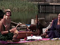 Tetas grandes, Erótico, Grupo, Grupo, Lesbiana, Orgía, Al aire libre, Montar