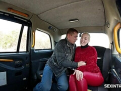 Grosser arsch, Grosser schwanz, Grosse titten, Blondine, Blasen, Auto, Hundestellung, Milf