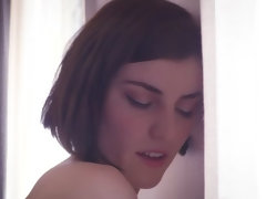 Luci Q - Lovely