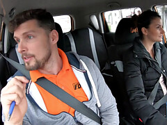 18 jahre, Blasen, Auto, Handjob, Im freien, Muschi, Jungendliche (18+), Titten