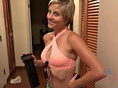 Leie, Tussi, Blondine, Freundin, Hotel, Masturbation, Pov, Titten