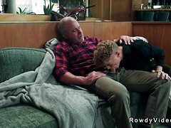 In den arsch, Blasen, Familie, Schwul, Handjob, Wichsen, Reif, Taboo