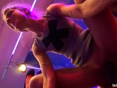 Blonde, Sucer une bite, Branlette thaïlandaise, Léchez, Chatte, Élève, Suçant, Echangistes