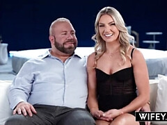 Grosser schwanz, Blondine, Kehlenfick, Schwanz, Aufs gesicht abspritzen, Hd, Interrassisch, Lecken