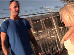 Sucer une bite, Femme couguar, Couple, Branlette thaïlandaise