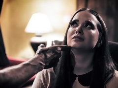 Grosser arsch, Grosse titten, Blasen, Braunhaarige, Hundestellung, Küssen, Rasiert, Tätowierung