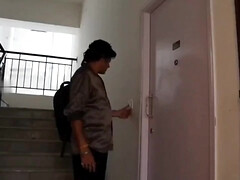 Gros seins, Plantureuse, En levrette, Fait maison, Indienne, Mère que j'aimerais baiser, Maman, Nénés