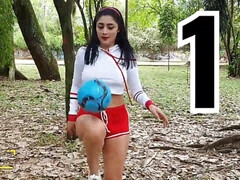 Morena, Penetracion con dedos, Masturbación, Al aire libre, Público, Solo, Adolescente, Juguetes