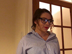 Mamada, Británico, Corridas, Corridas faciales, Casero, Orgasmo, Secretaria, Adolescente