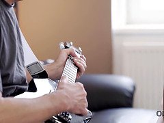 18 jaar, Bruinharig, Hd, Ladyboy, Klein, Shemale, Tiener, Tieten likken