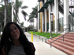 Chambre à dormir, Sucer une bite, Brunette brune, De plein air, Piercing, Pov, Chatte, Tatouage