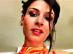 18 ans, Brunette brune, Talons, Lingerie, Masturbation, Petite femme, Pov, Nénés