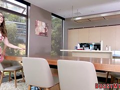 茶髪の, エロ熟女, 手コキする, 淫乱熟女, 母, オマンコ, 叫ぶ, 義母