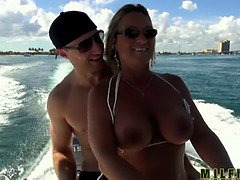 Большой член, Большие сиськи, Бикини, Хд, Лизание, Милф, Мамочка, На природе