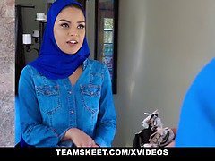 Hot Muslim Chick Maya Bijou Gets Double Cumcockted