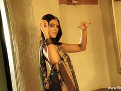 Indienne, Mère que j'aimerais baiser, Maman