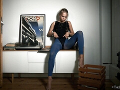 Luise's Blonde Petite Charm Ignites Wild Ultra Solo Passion Play