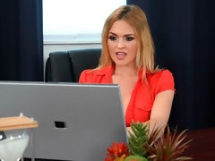 Arsch, Grosse titten, Blasen, Hundestellung, Handjob, Massage, Rasiert, Entkleiden