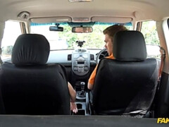 Enthousiasteling, Auto, Hondjeshouding, Sperma in gezicht, Handbeurt, Buiten, Gezichtspunt, Anaal likken