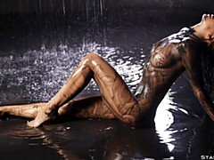 Culo grande, Morena, Penetracion con dedos, Masturbación, Desnudo, Flaco, Solo, Estriptis