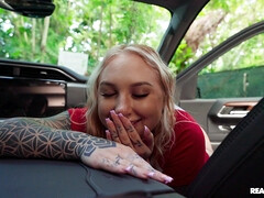 Gros cul, Petite amie, Hard, Fait maison, Seins naturels, De plein air, Piercing, Rasée