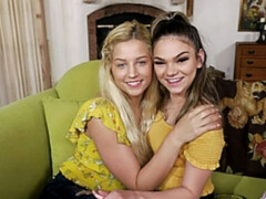 Blonde, Lesbienne, Léchez, Masturbation, Chatte, Rasée, Dénudage, Nénés