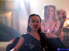 18 jahre, Schlafzimmer, Gesichtssitzen, Weibliche domination, Lecken, Jungendliche (18+), Titten, Nass