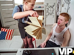 Junoesque chippie's sex tutor action