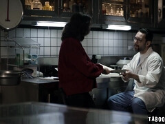 Tetas grandes, Rubia, Universidad, Garganta profunda, Familia, Pajear, Tetas naturales, Tatuaje