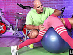 アメリカ人, アナル, デカ尻, 中出し, ナイロン, 公共, おもちゃ