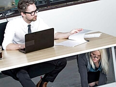 Grosser arsch, Grosser schwanz, Blondine, Hundestellung, Natürlichen titten, Büro, Jungendliche (18+), Titten