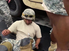 Sucer une bite, Homosexuelle, Groupe, Hd, Interracial, De plein air, Uniforme