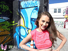 Real teens - art schoolgirl Kyler Quinn gives a point of view outdoor bj