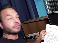 フェラチオ, 茶髪の, 巨乳な, カップル, ドイツ人, 淫乱熟女, 公共, タトゥー