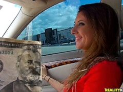 Rubia, Mamada, Pajear, Madres para coger, Tetas naturales, Al aire libre, Estriptis, Tatuaje