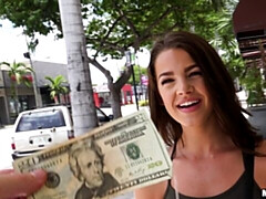 Grosser arsch, Blasen, Braunhaarige, Geld, Natürlichen titten, Pov, Jungendliche (18+), Titten