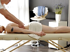 Большая жопа, Большой член, Минет, Собачьи, Массаж, Натуральные сиськи, Короткая стрижка, Сиськи