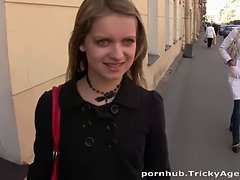 18 jaar, Pijpbeurt, Sperma shot, Hardcore, Natuurlijke tieten, Gezichtspunt, Tiener, Tieten likken