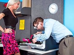 Culo grande, Verga grande, Tetas grandes, Rubia, Estilo perrito, Oficina, Coño, Tetas