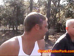 Милф, На природе, На публике, Молоденькие