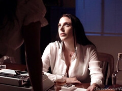 Grote mammen, Voeten, Hardcore, Lesbisch, Masseren, Natuurlijke tieten, Kantoor, Tieten likken