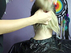 ash-blonde upright hairwash