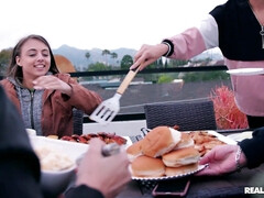 Любители, Спальня, Большая жопа, Брюнетки, Джинсы, Латиноамериканки, На природе, Вибратор