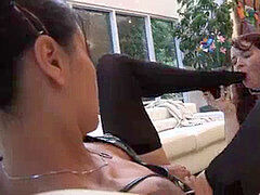 Asiático, Morena, Lesbiana, Masturbación, Nalgadas