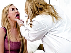 Anaal, Blond, Vingeren, Lesbisch, Masturbatie, Geschoren, Mager, Kousen