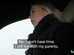 Grosse bite, Gros seins, Sucer une bite, Voiture, Européenne, De plein air, Pov, Pute