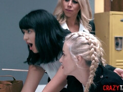 Oudere vrouw, Seksspeelgoed, Moeder die ik wil neuken, Moeder, Spuiten, Student, Lerarin, Trio