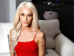 Blond, Pijpbeurt, Diep in de keel, Hondjeshouding, Likken, Mager, Tieten likken, Bekijker