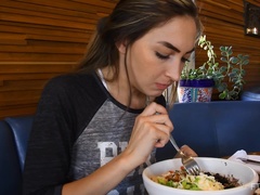 En gros plan de très près, Dansant, Extrême, Masturbation, Orgasme, Solo, Gicler, Jouets