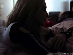 Жопа, Язык в попке, Спальня, Блондинки, Пальцем, Поцелуи, Лесбиянка, Сиськи